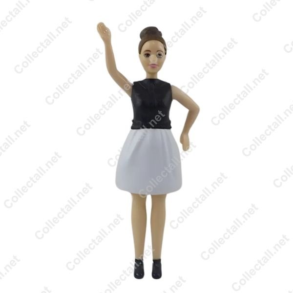Barbie Kumral (Siyah Bluzlu)